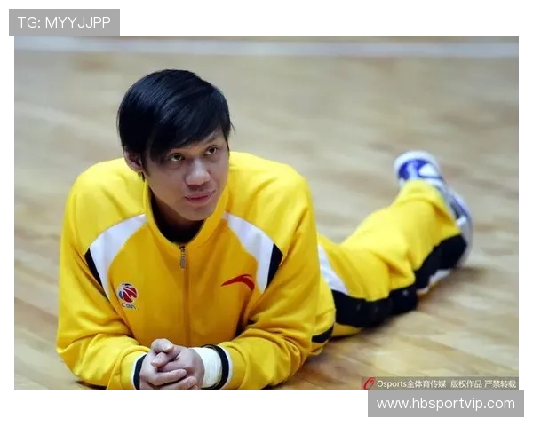 贺希宁:从青涩球员到篮球场上的闪耀明星之路